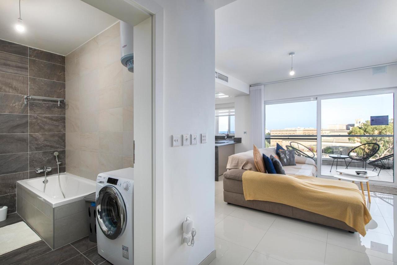 Spacious, Modern & Cosy 2 Bedroom 2 Bathroom Apartment - St. Julians Saint Julian's Εξωτερικό φωτογραφία
