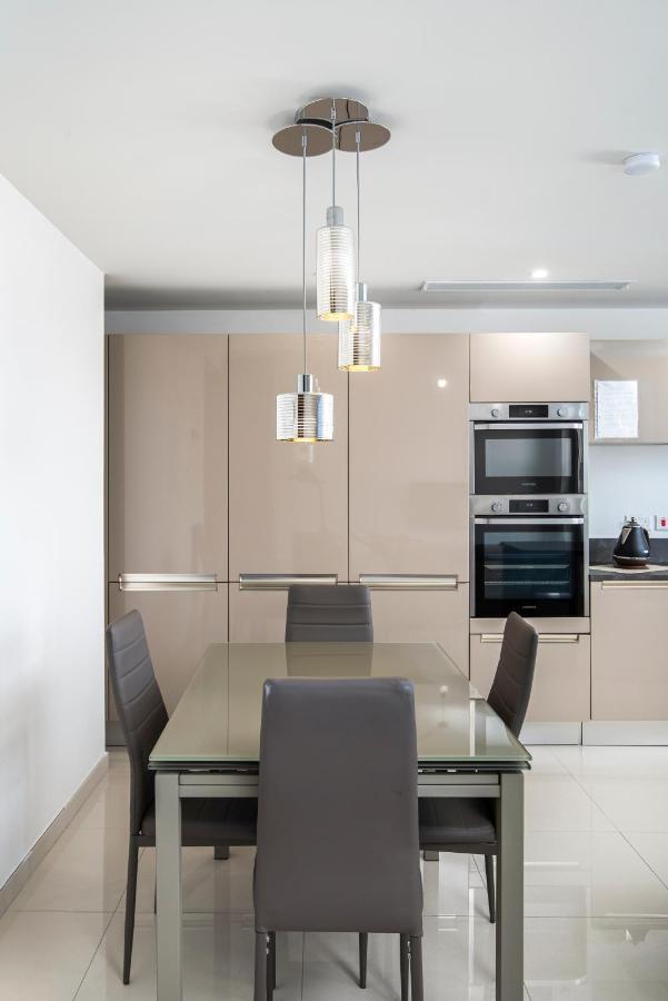 Spacious, Modern & Cosy 2 Bedroom 2 Bathroom Apartment - St. Julians Saint Julian's Εξωτερικό φωτογραφία