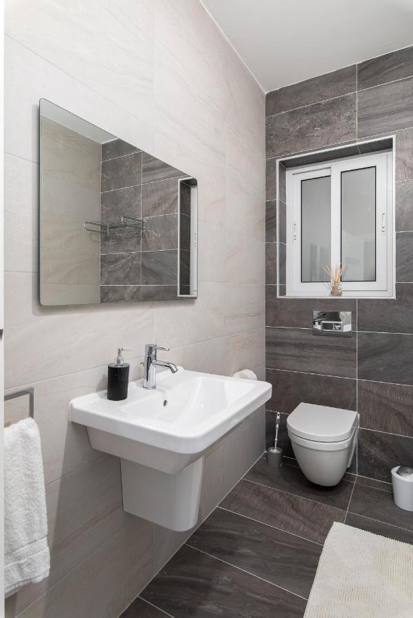 Spacious, Modern & Cosy 2 Bedroom 2 Bathroom Apartment - St. Julians Saint Julian's Εξωτερικό φωτογραφία