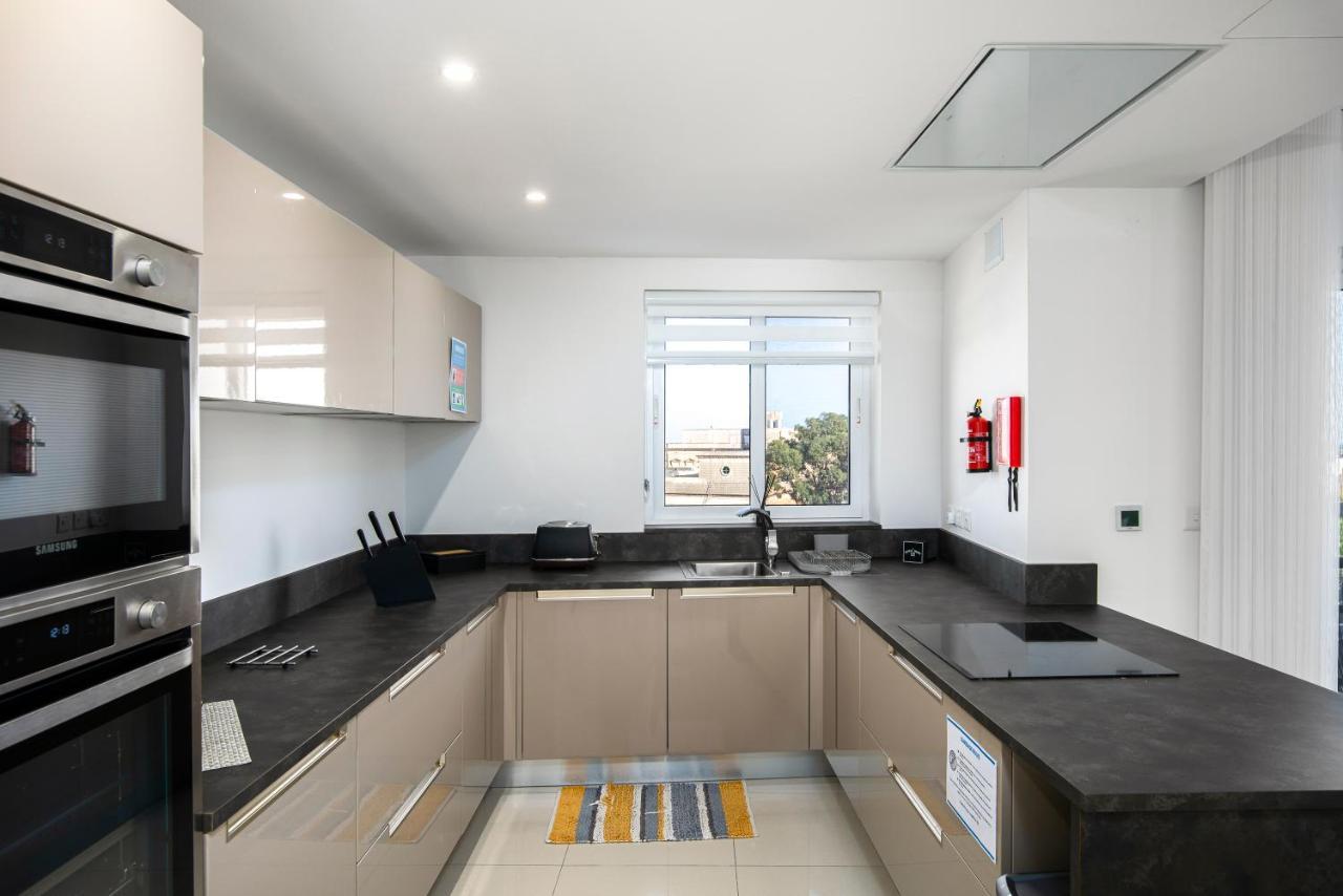 Spacious, Modern & Cosy 2 Bedroom 2 Bathroom Apartment - St. Julians Saint Julian's Εξωτερικό φωτογραφία