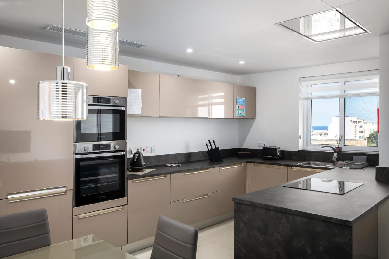 Spacious, Modern & Cosy 2 Bedroom 2 Bathroom Apartment - St. Julians Saint Julian's Εξωτερικό φωτογραφία